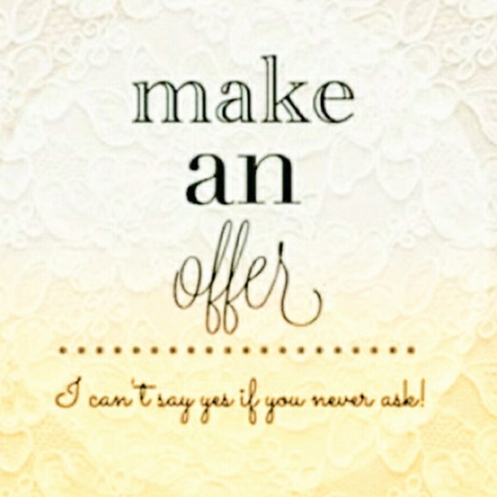 DON’T BE SHY. I’M ALWAYS OPEN TO OFFERS 😊🛍😊🛍
